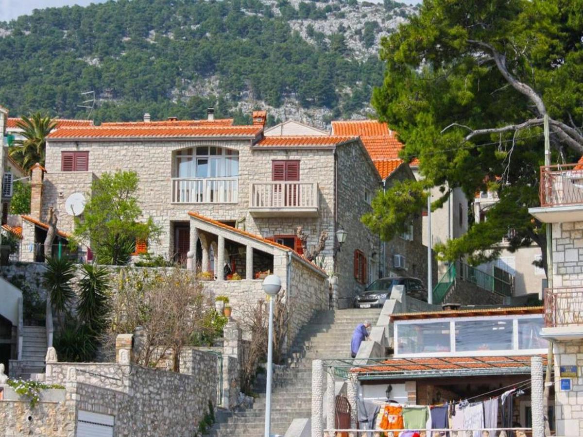 Apartments Racic Bol Bagian luar foto