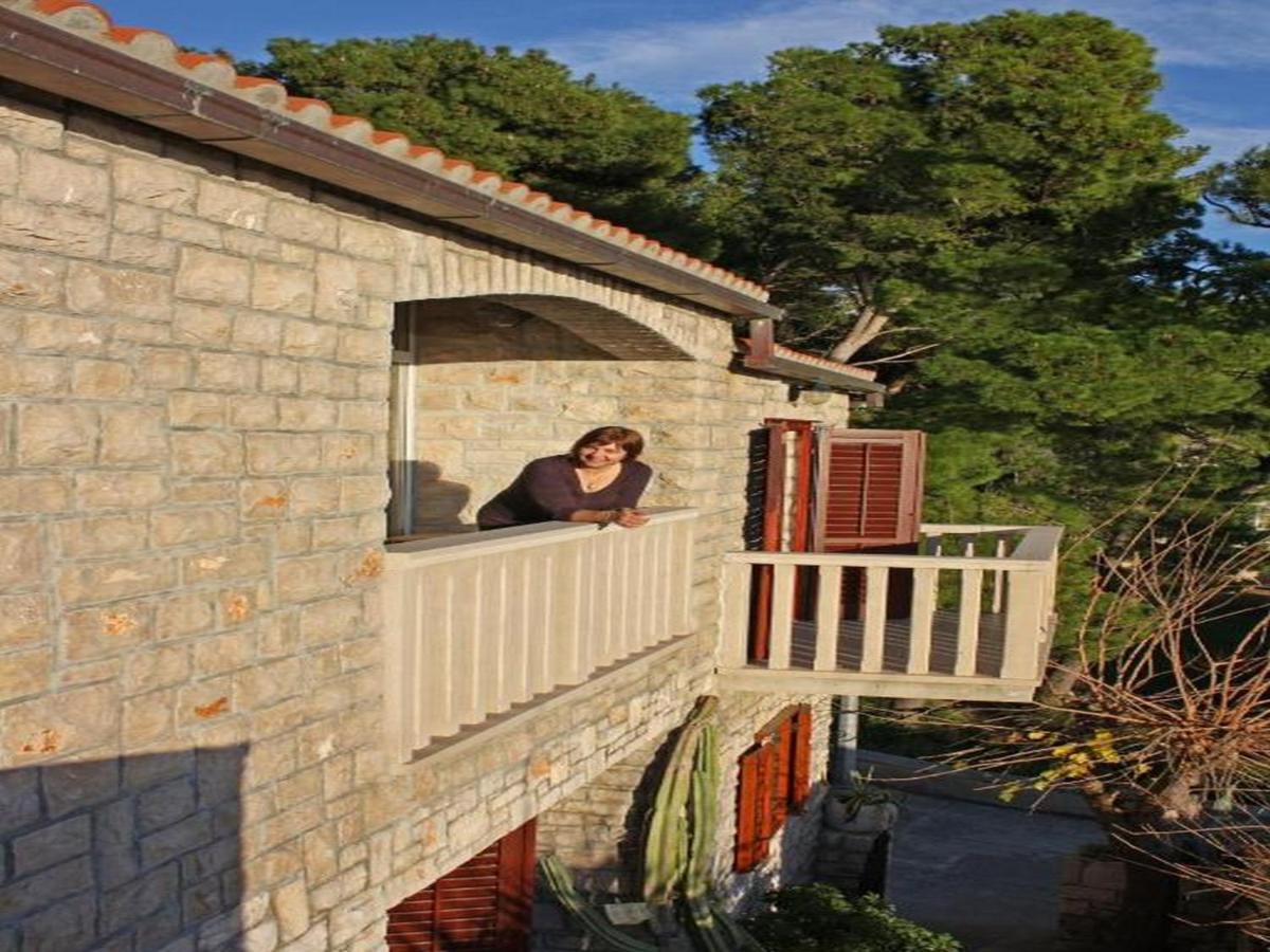 Apartments Racic Bol Bagian luar foto
