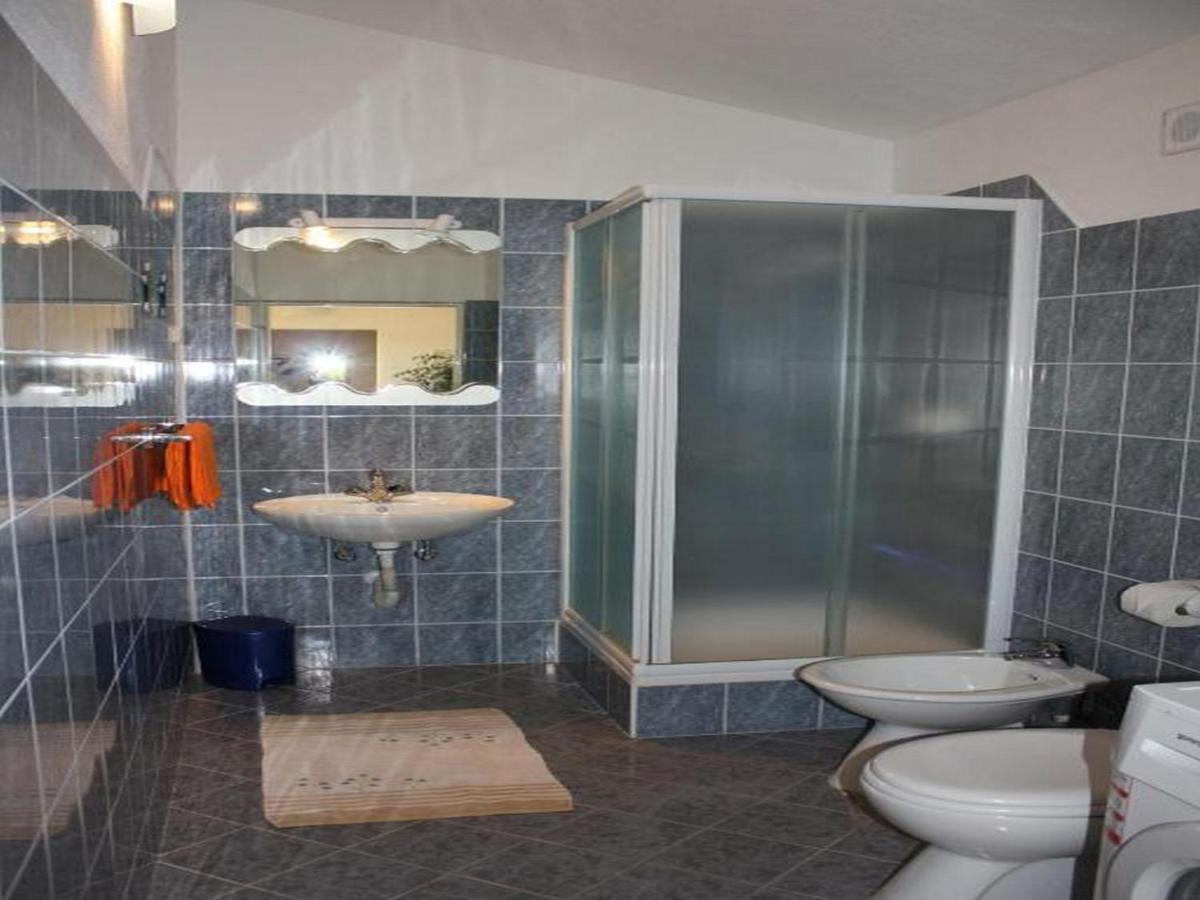 Apartments Racic Bol Bagian luar foto